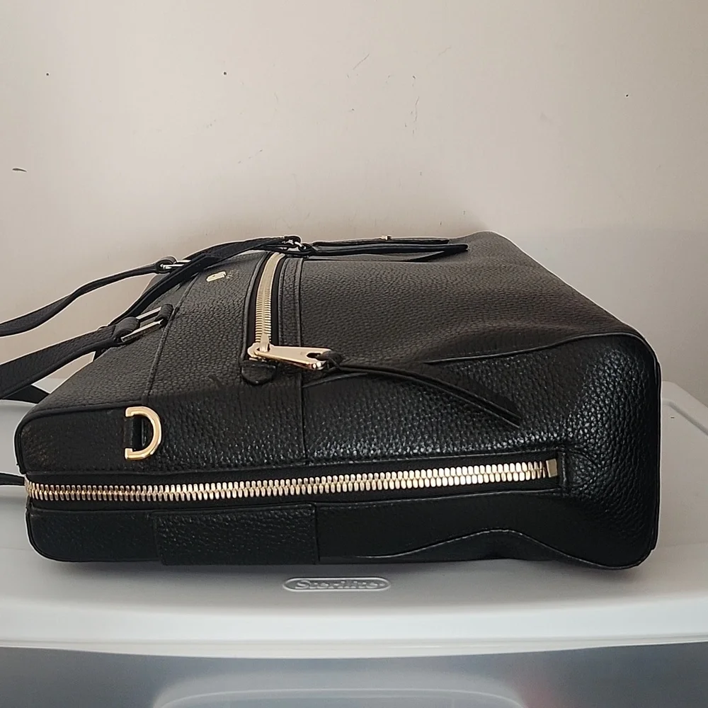 Henri Bendel Messenger/Computer Bag w/HB Wristlet